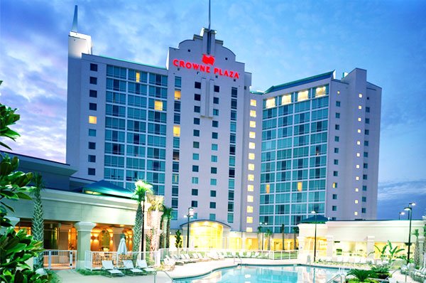 1 crowne plaza1