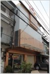 Shop house in business area less than 1km to Morning market