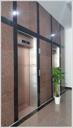 ID: 3142 - Commercial space near Patouxay