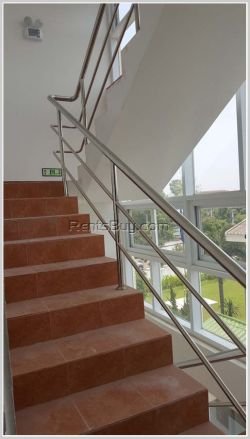 ID: 3142 - Commercial space near Patouxay