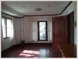 ID: 3123 - Cozy beautiful house next to concrete road for rent.