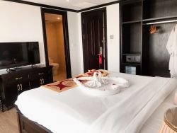 ID: 4386 - 4 stared hotel for sale in city of Vientiane