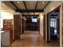ID: 3752 - Beautiful house with large garden in prime location near Mekong River for rent