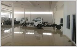 ID: 3311 - Big showroom car near main road and near fresh mart for rent