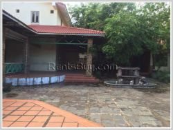 ID: 4027 - The nice restaurant next to main avenue and neighborhood of Patuxay for rent