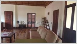 ID: 363 - Lao style house with swimming pool