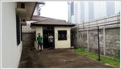 ID: 558 - Villa near market