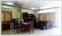 ID: 558 - Villa near market