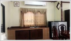 ID: 558 - Villa near market