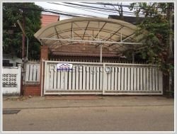 ID: 3947 - Nice villa for rent near Patuxay by pave road in Chanthabouly district