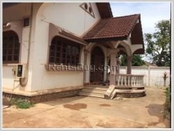 ID: 1052 - Pretty house in town and near golf course for rent