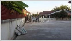 ID: 3984 - Nice house with large parking space for rent near Phontong Chommany market