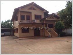 ID: 3851 - The large parking house by pave road with large parking space for rent