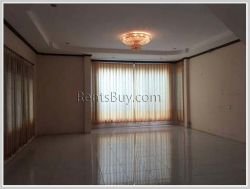 ID: 3707 - Adorable house with large yard between City and Lao-Thai Friendship Bridge for rent
