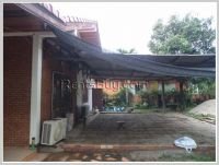 ID: 1402 - Modern house with large play ground and shady garden