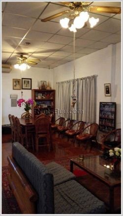 ID: 3186 - Classic style house with large shady garden for rent near Japanese Embassy