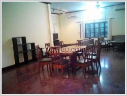 ID: 2222 - House with large garden near minimart