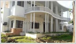 ID: 3347 - Spacious house by pave road and near Patuxay for rent