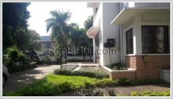 ID: 3347 - Spacious house by pave road and near Patuxay for rent
