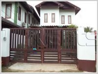 ID: 2869 - New house in town near local market