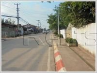 ID: 2909 - Colonial house with large land by pave road