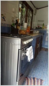 ID: 1198 : Fully furnished house in town near fitness center