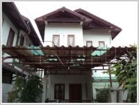 ID: 2869 - New house in town near local market