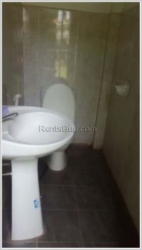 ID: 1198 : Fully furnished house in town near fitness center