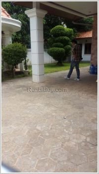 ID: 1198 : Fully furnished house in town near fitness center