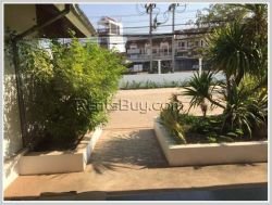 ID: 2965 - Modern house for office near main road