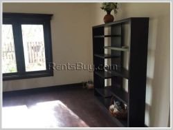 ID: 2440 - Nice house in town by pave road near Mercure hotel