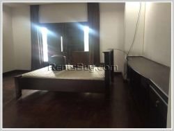 ID: 2440 - Nice house in town by pave road near Mercure hotel