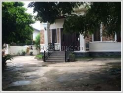 ID: 3317 - Beautifull house near local fresh market for rent in Sikhottabong district.