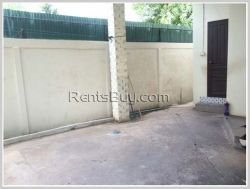 ID: 3317 - Beautifull house near local fresh market for rent in Sikhottabong district.