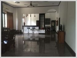 ID: 3317 - Beautifull house near local fresh market for rent in Sikhottabong district.