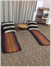 ID: 1398 - Old style house in the city for rent