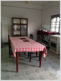 ID: 1398 - Old style house in the city for rent