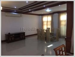 ID: 3121 - Spacious house with large shady garden for rent.