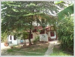 ID: 3178 - Nice shady house behind fitness center and near fresh market