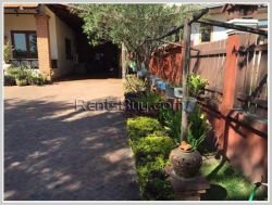 ID: 3425 - Lao style house for rent near faculty of law and political area.