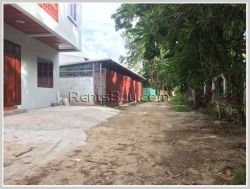 ID: 3682 - Nice house near Embassy of Thailand and The Pizza Company 2 (Phonsinuan) for rent