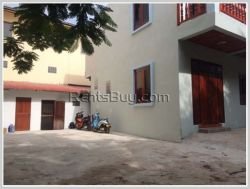 ID: 3682 - Nice house near Embassy of Thailand and The Pizza Company 2 (Phonsinuan) for rent