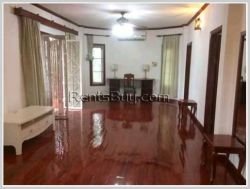 ID: 2513 - Lao style house in town by good access near Golf club