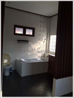 ID: 3100 - Private family living ! The house with large garden and swimming pool for rent