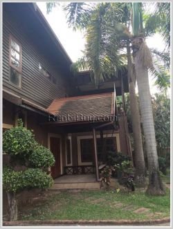 ID: 3100 - Private family living ! The house with large garden and swimming pool for rent