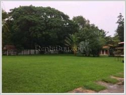 ID: 3928 - The luxury house with large parking for rent in Sisattanak district