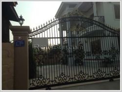 ID: 3079 - House near VIS for rent in Sisattanak district