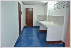 ID: 3728 - Low rental house in city with large parking for rent
