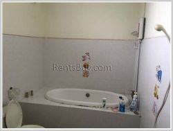 ID: 3712 - Newly built house near Setthathirath Hospital for rent