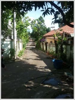 ID: 4105 - New modern house close to Sapanthong market for rent